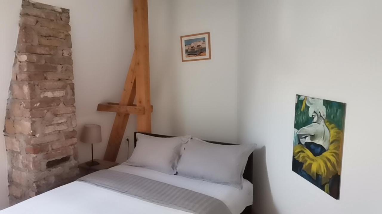 Crystal Kragujevac Apartamento Exterior foto