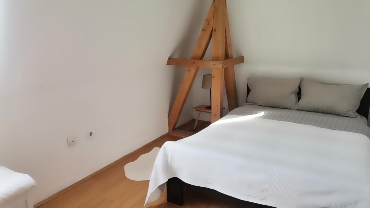 Crystal Kragujevac Apartamento Exterior foto