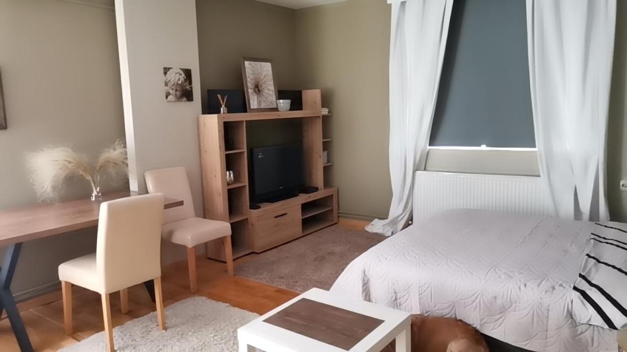 Crystal Kragujevac Apartamento Exterior foto